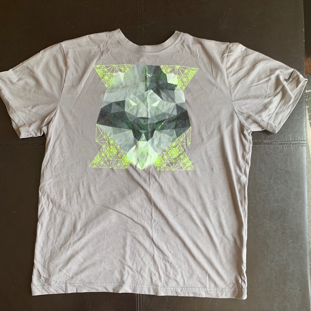 Nike DRI FIT t-shirt